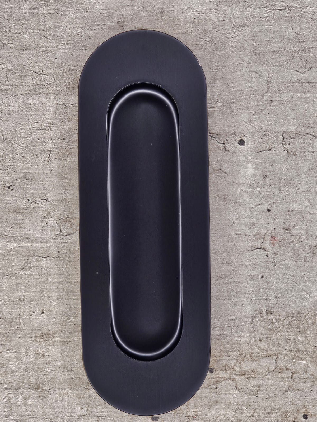 Asa Ovalada Embutida Negro Mate para Muebles (12x4 cm) Nuevo - Om Panda Chile