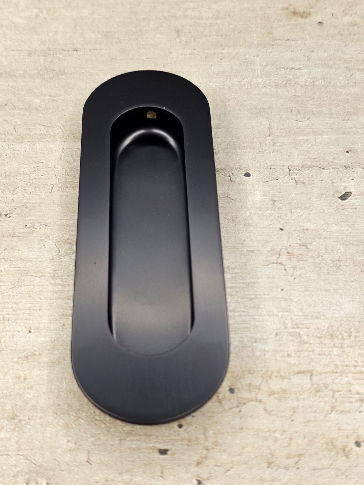 Asa Ovalada Embutida Negro Mate para Muebles (12x4 cm) Nuevo - Om Panda Chile