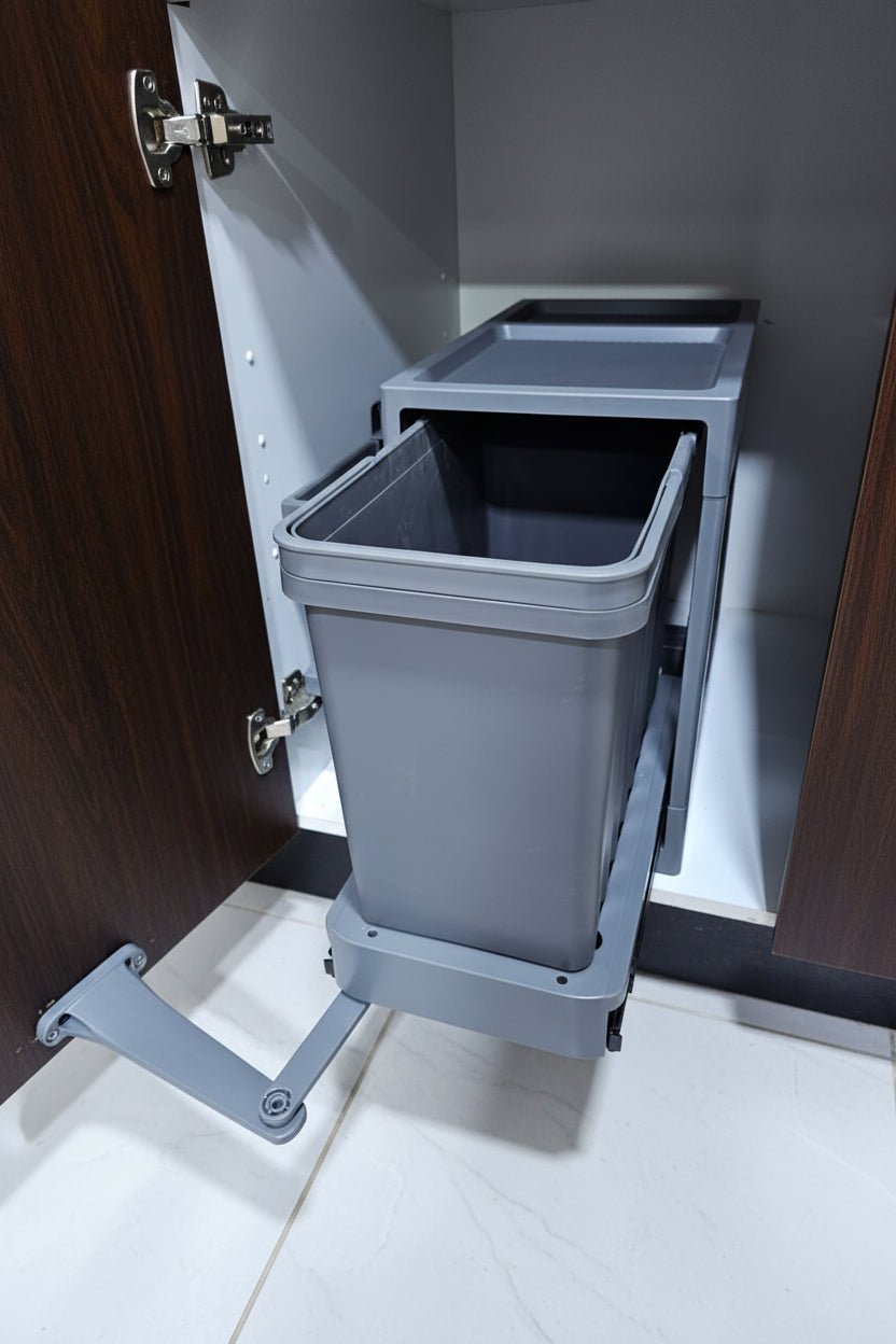 Basurero Extraíble Automático Antracita para Cocina Compacta - Om Panda Chile