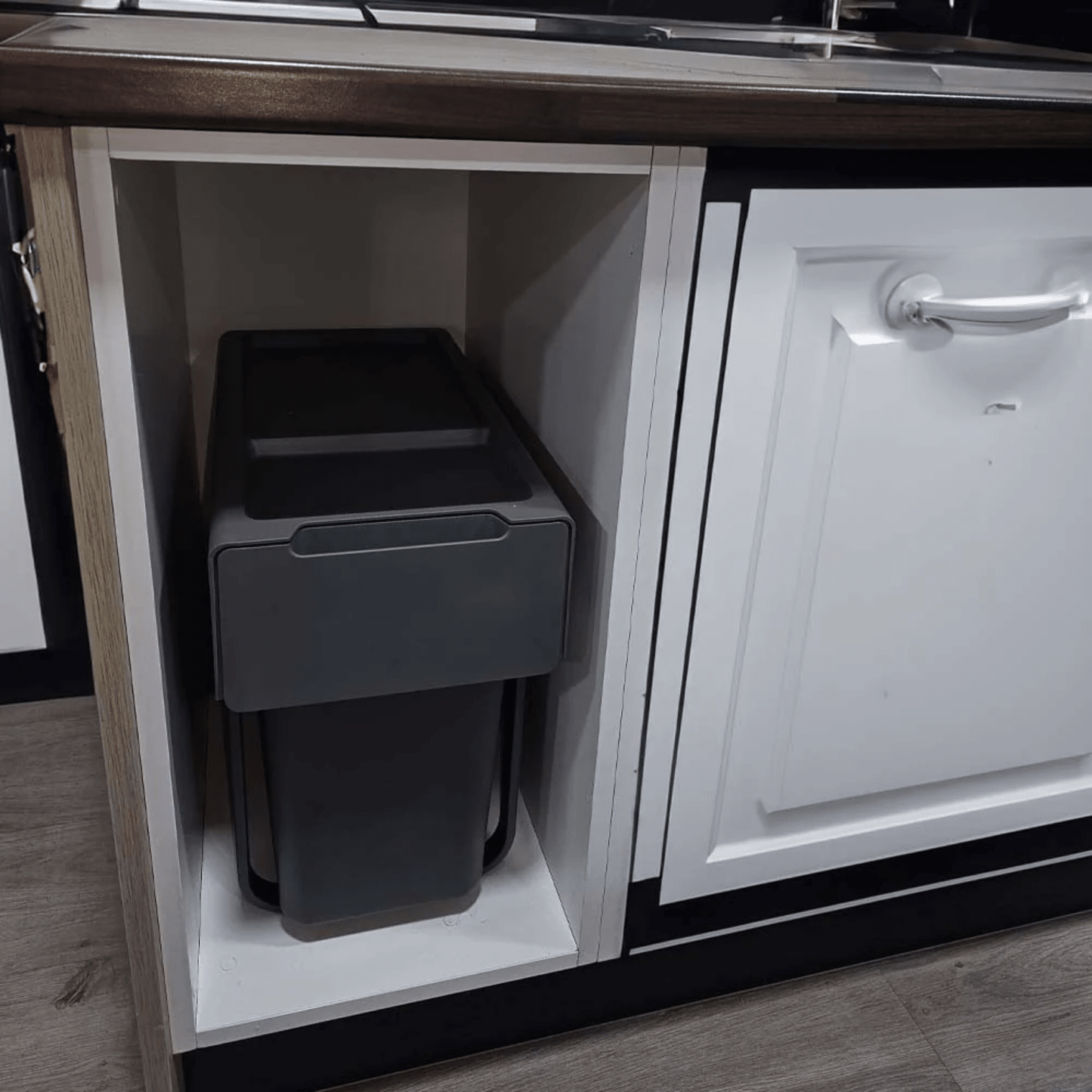 Basurero para Cocina 1 contenedor extraíble (25 litros) - Om Panda Chile