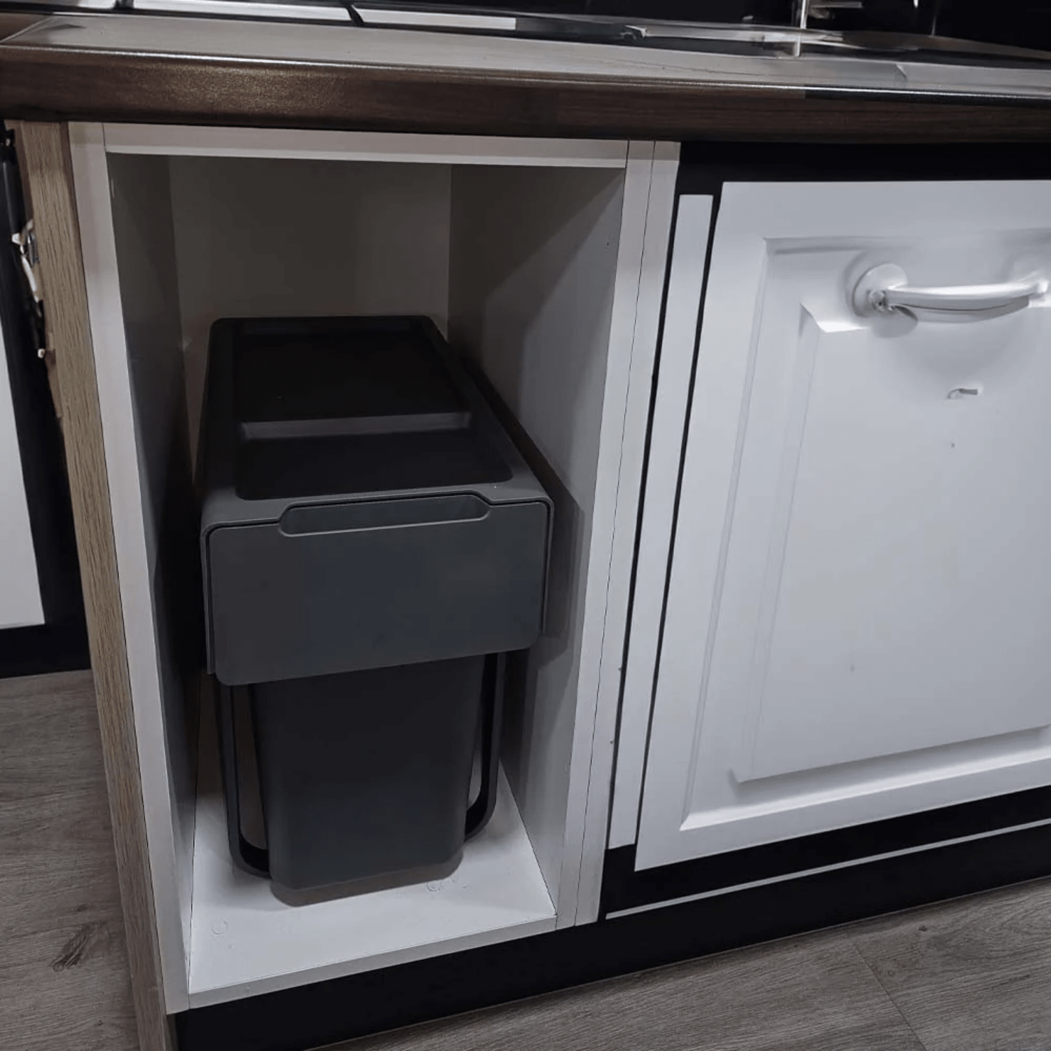 Basurero para Cocina 1 contenedor extraíble (25 litros) - Om Panda Chile